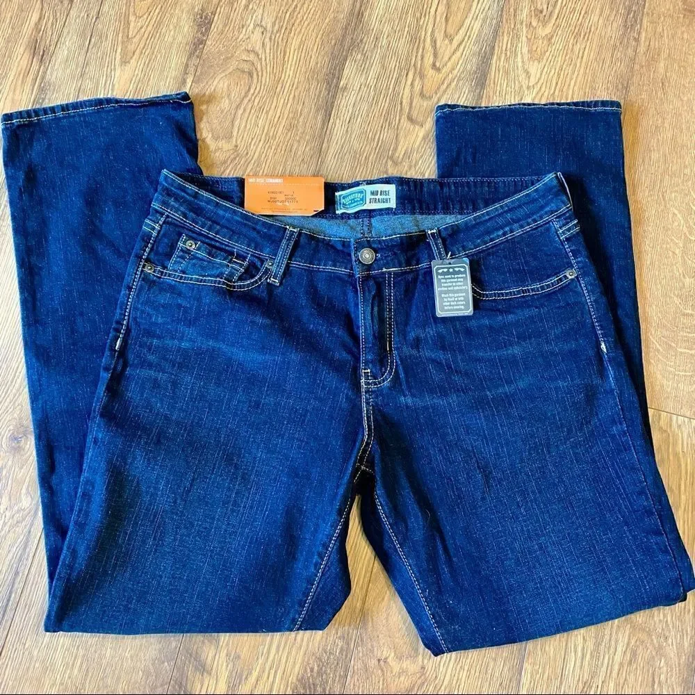 SIGNATURE by LEVI STRAUSS & CO MID RISE STRAIGHT JEANS 12 S NWT